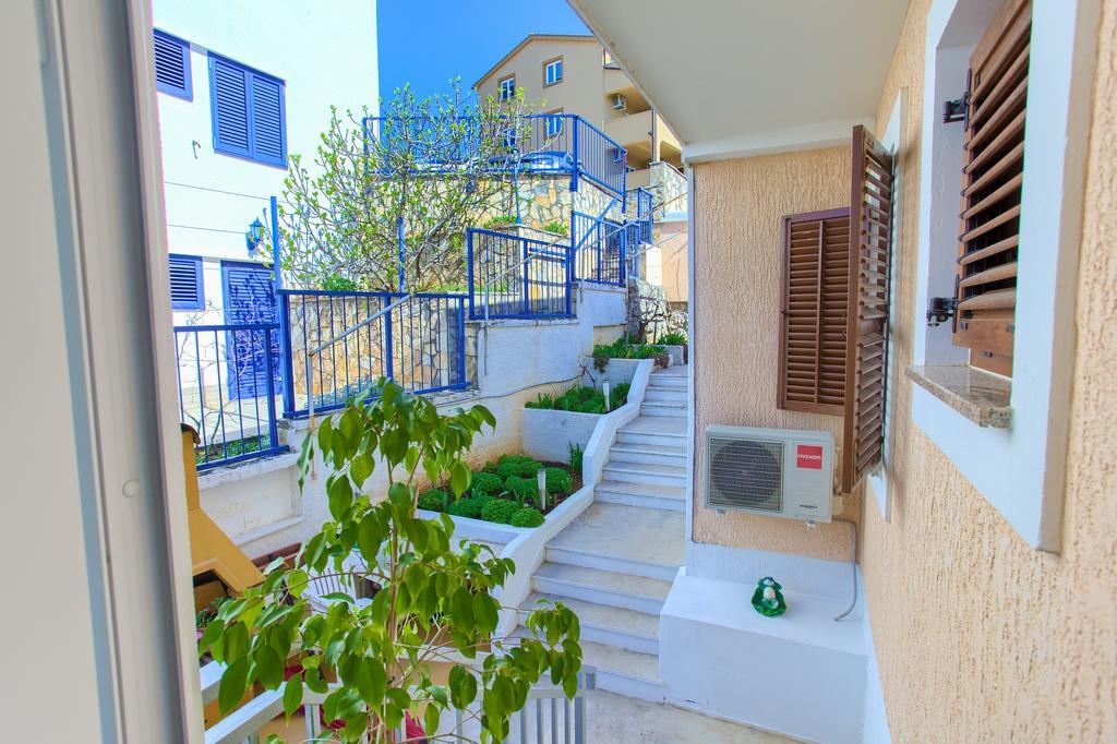 קרק Nadija Studio Apartmani מראה חיצוני תמונה