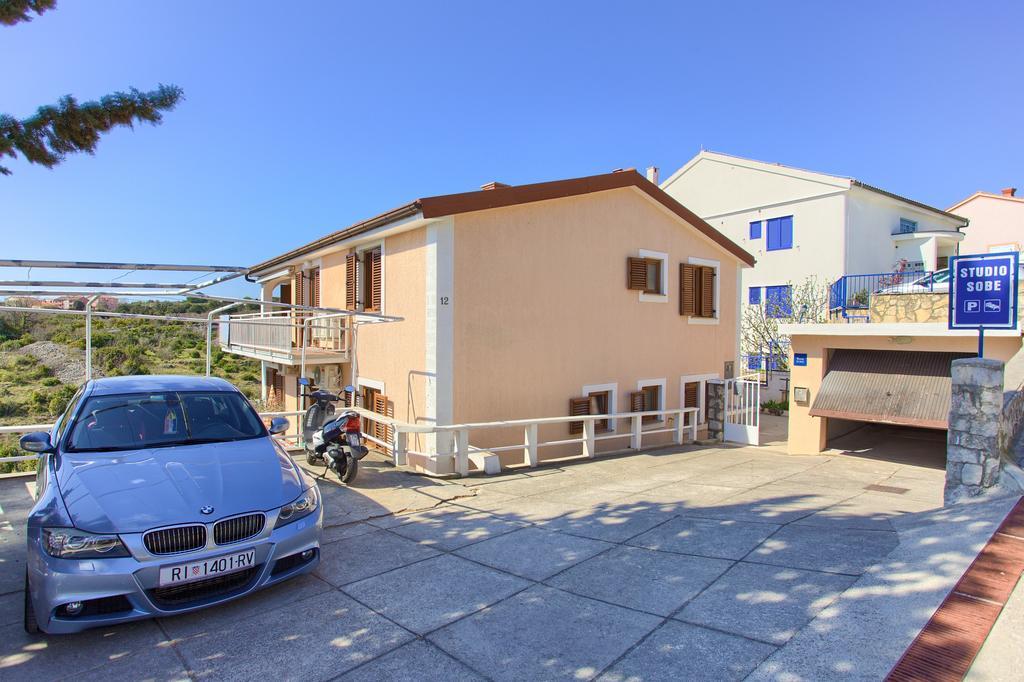 קרק Nadija Studio Apartmani מראה חיצוני תמונה