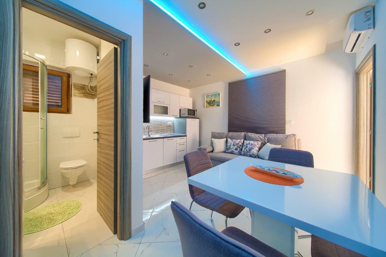 קרק Nadija Studio Apartmani מראה חיצוני תמונה